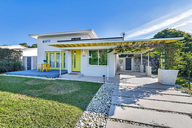 Photo - 374 Maddock St