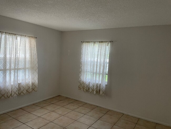 Photo - 1936 Wolford Rd