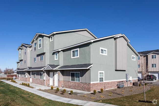 Entrata Farms - Entrata Farms Townhomes