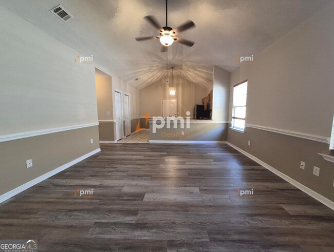 Photo - 342 Orchard Way