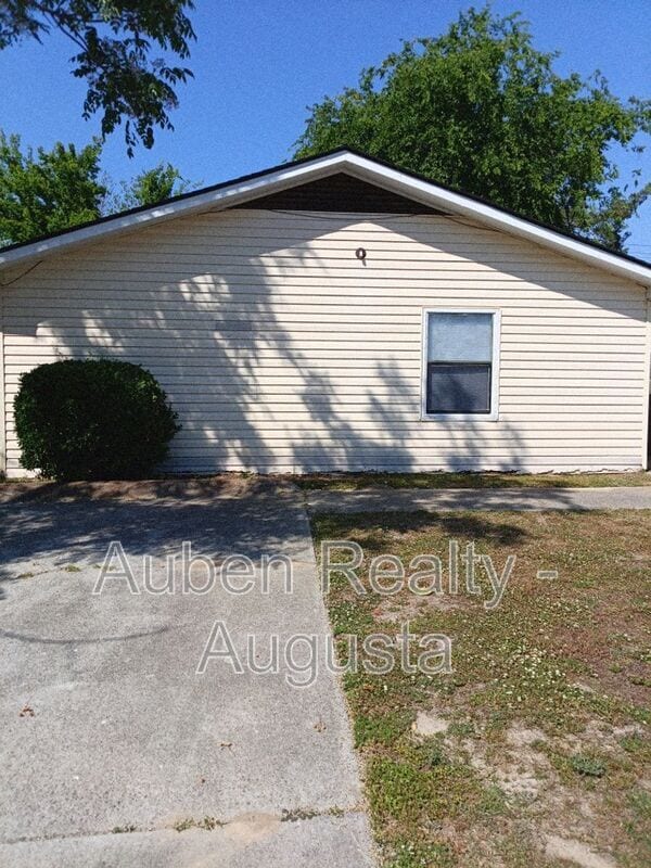 Photo - 1730 Hicks St