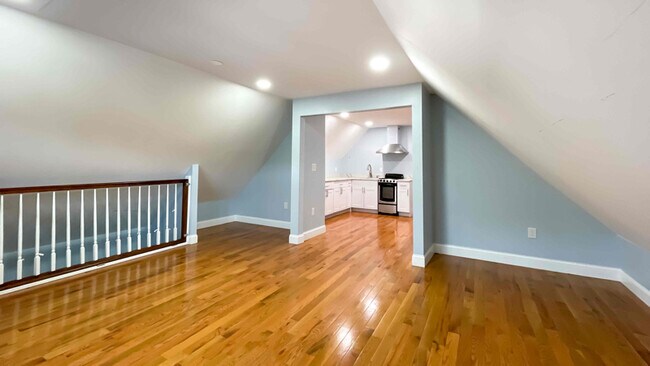 Photo - 881 Essex St Unit 3