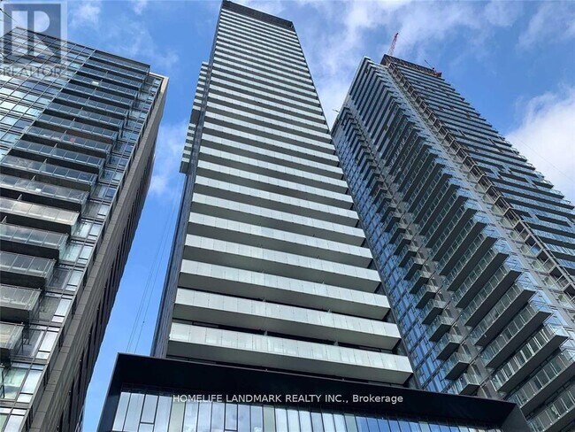 Photo - 28 Wellesley St E Unit 605