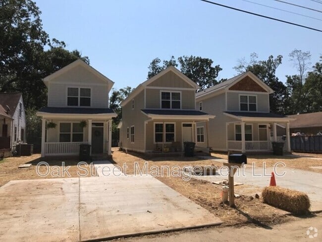 Building Photo - 36 Larchmont Ave Rental