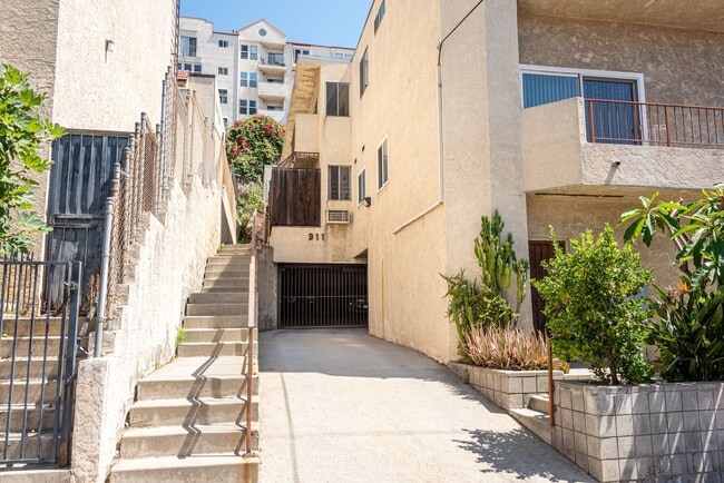 Photo - 911 W College St Unit 911 W College St Apt 2 Los Angeles CA 90012