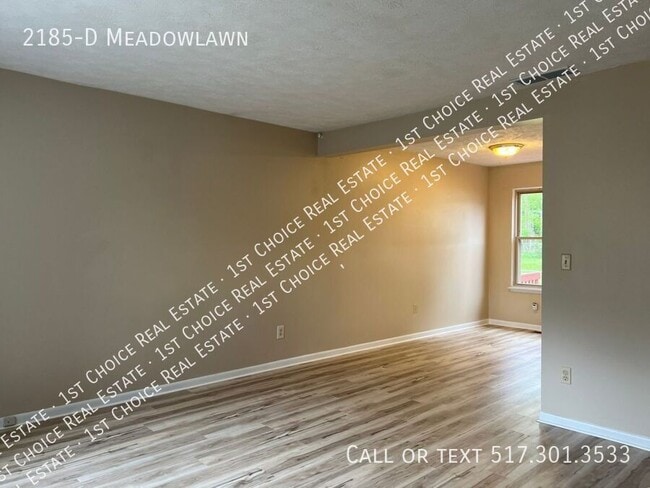 Photo - 2185-D Meadowlawn-
