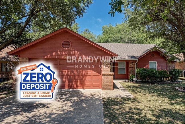 Building Photo - 5233 Hill Ridge Dr