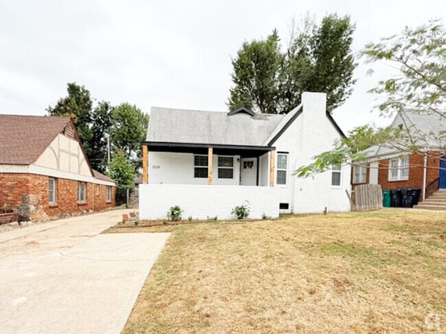 Building Photo - Remodeled Historic Home