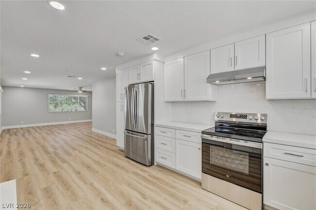 Photo - 1800 S 8th Pl