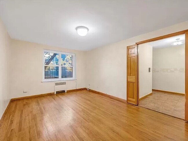 Photo - 2705 Kings Hwy Unidad Kings Highway