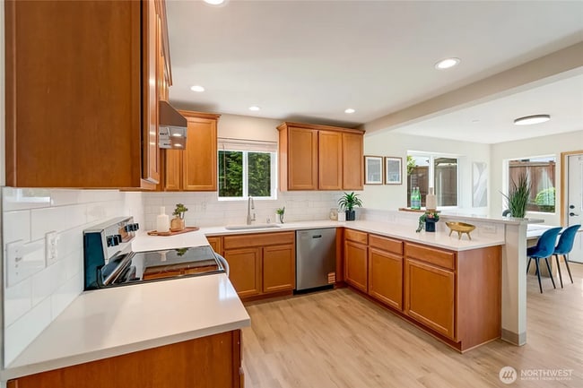Photo - Beautifully Updated 3-Bedroom Townhome with Garage in Prime Lynnwood Location
