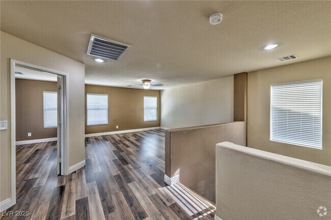 Building Photo - 5025 W Lone Wolf Ave Rental