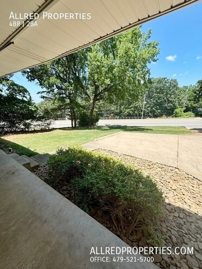Photo - Move in special $500.00 off 1st month's re...