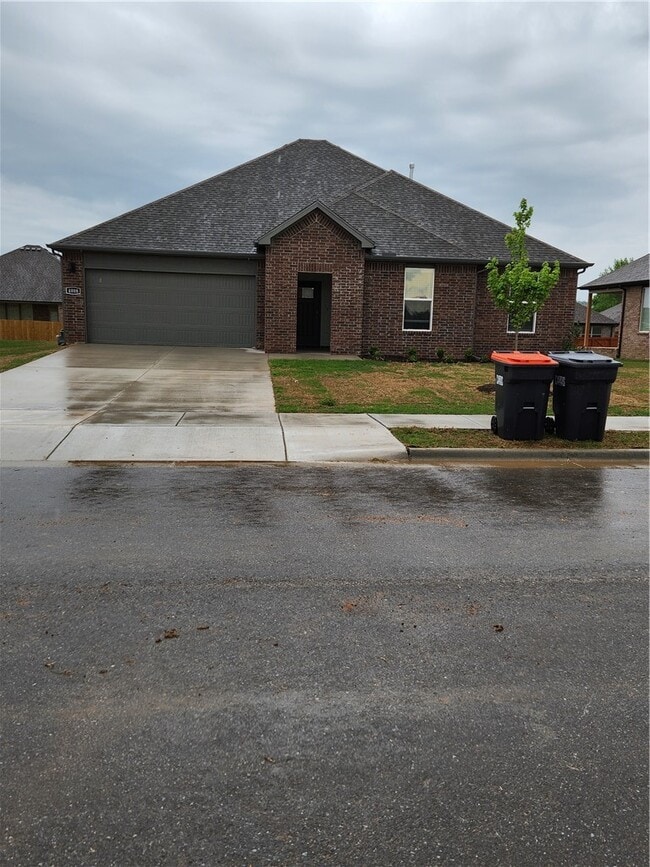 Building Photo - 4008 Aryana Ave