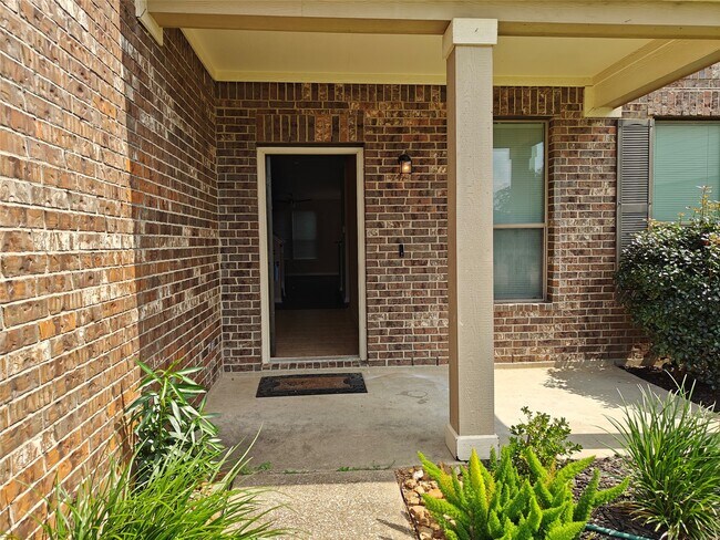 Photo - 7915 Moss Springs Ct