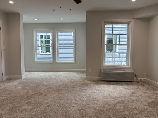 Photo - 1085 Whalley Ave