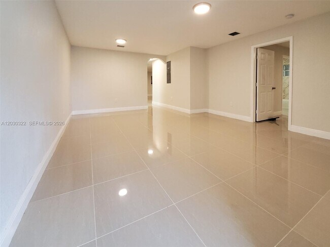 Photo - 10372 NW 10th Ave Unit 10372