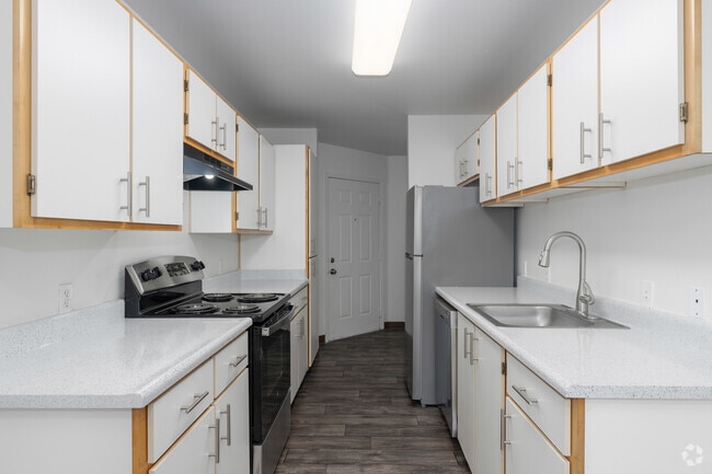 3BR, 2BA - 1,185SF- Kitchen