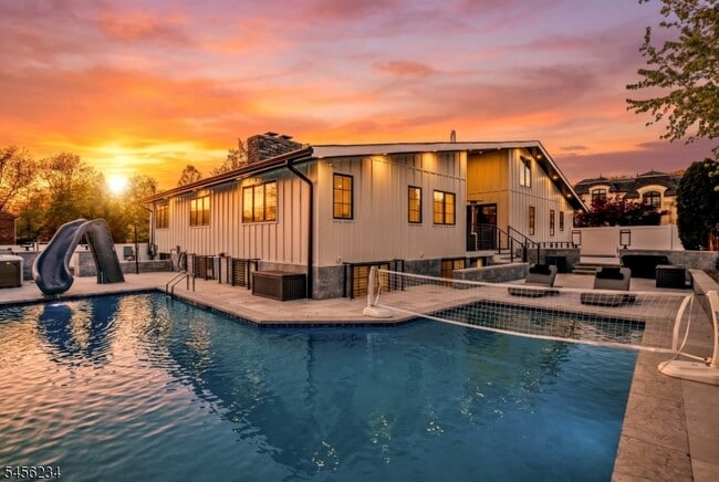 22 Berkshire Pl