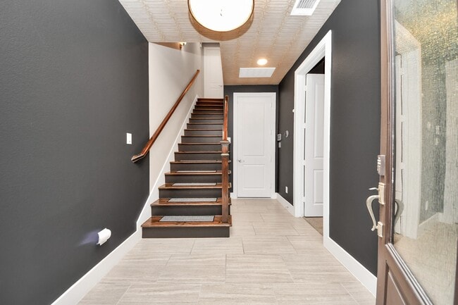 Photo - 2704 Freund St