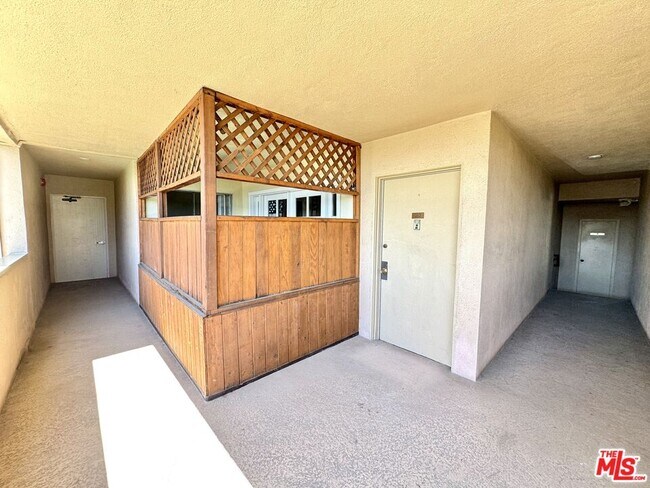 Photo - 1023 Hancock Ave Unidad 212