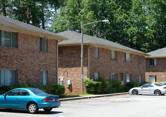 Photo - Lee Mar Apartments
