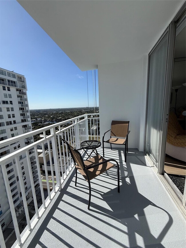 Photo - 101 Briny Ave Unidad 2406