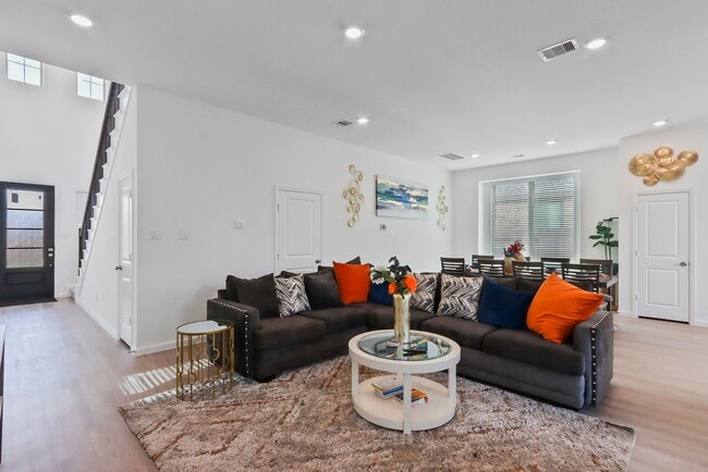 Photo - 15023 Marston Grv Dr