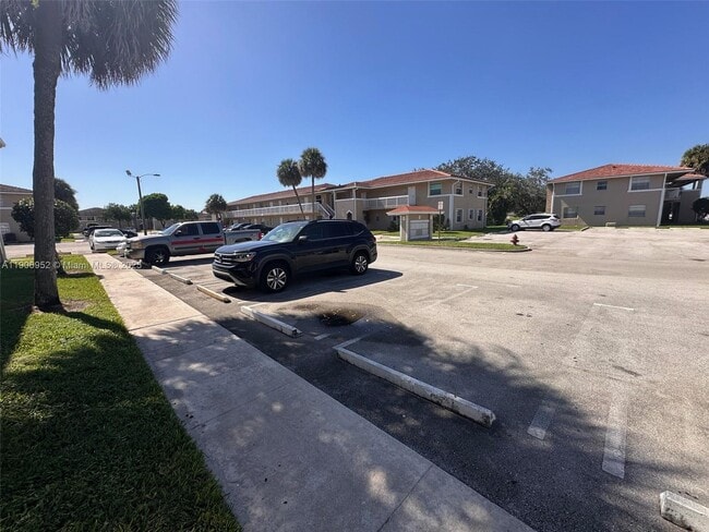 Photo - 1021 Twin Lakes Dr Unidad 28-H