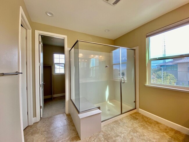 Photo - SPACIOUS 3 BED, 2.5 BATHS, 2 CAR GARAGE WITH LARGE BACKYARD ON A CUL-DE-SAC