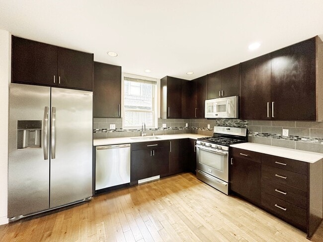 Photo - 3bd/2ba Seattle Townhome