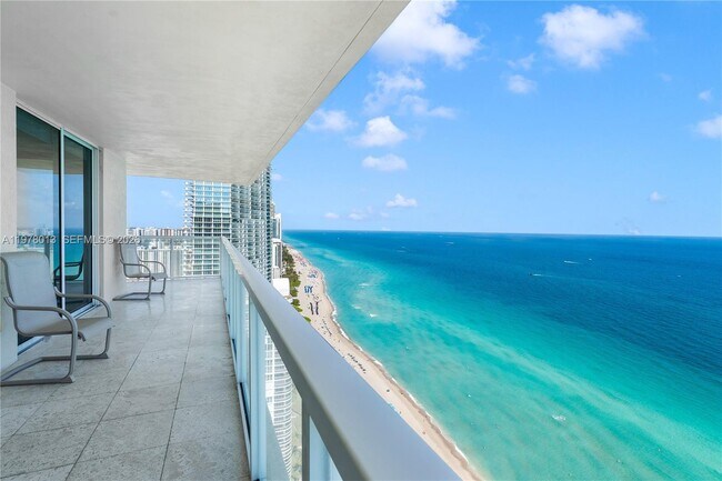 Building Photo - 16699 Collins Ave Unit 3803