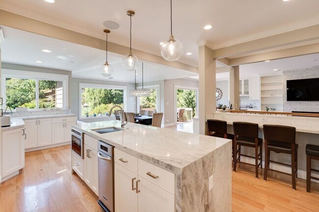 Photo - 3341 Oak Knoll Dr