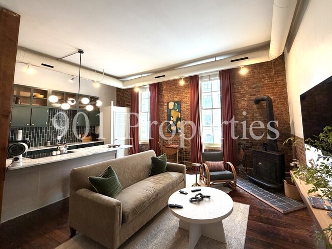 Building Photo - 66 S Front St