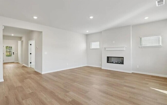 2828 Sweet Red Cir