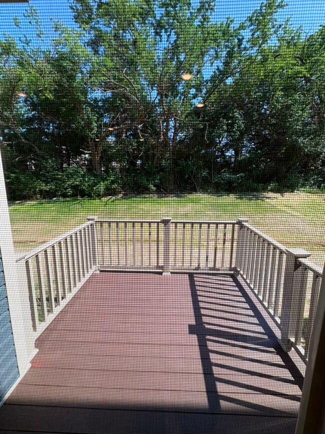 Photo - 112 S Buck Tavern Way