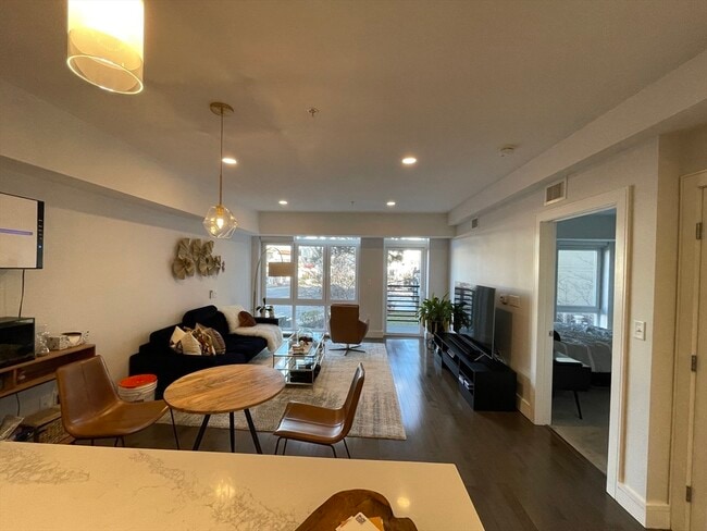 Photo - 262 Monsignor O'Brien Hwy Unit 202