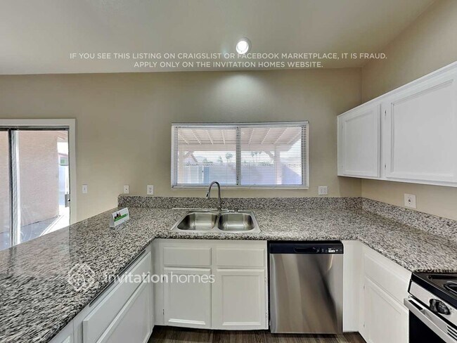 Photo - 2004 Gault Ct