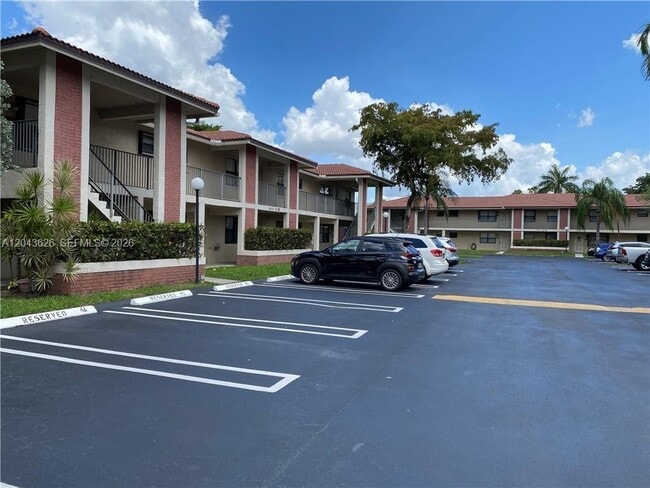Photo - 9643 NW 4th St Unidad 5B