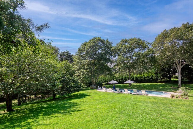 Photo - 360 Canoe Pl Rd