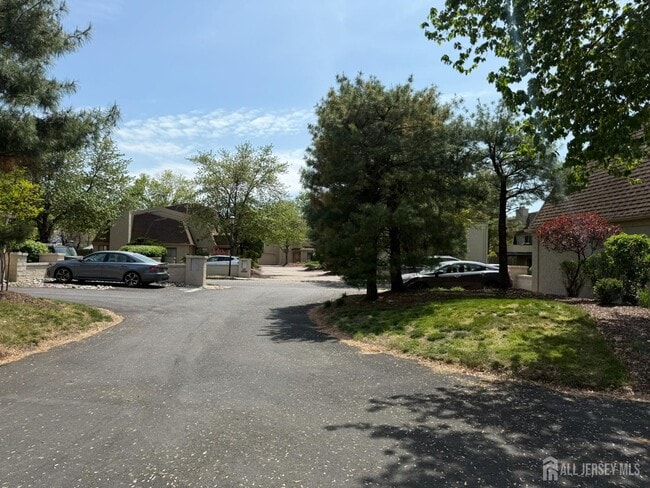 Photo - 75 Gate House Ln