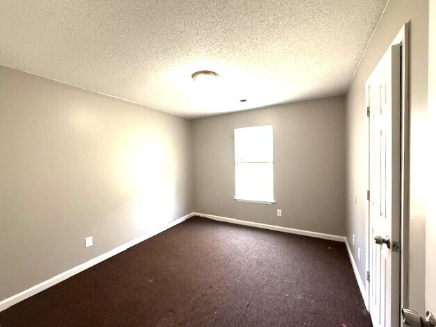 Photo - 4589 Blue River Dr
