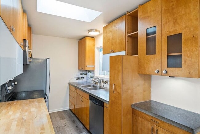 Photo - 8715 N Washburne Ave