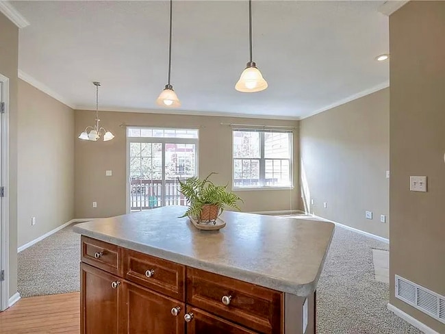 Photo - 15808 Conser St