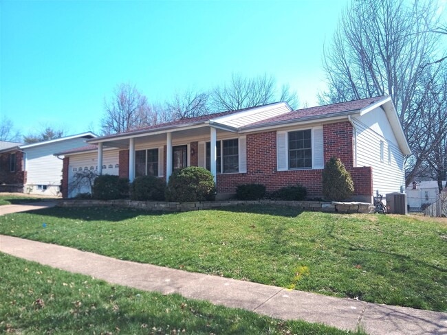 Charming 3 Bed/2 Bath Brick Ranch Home in ... - Charming 3 Bed/2 Bath Brick Ranch Home in ...