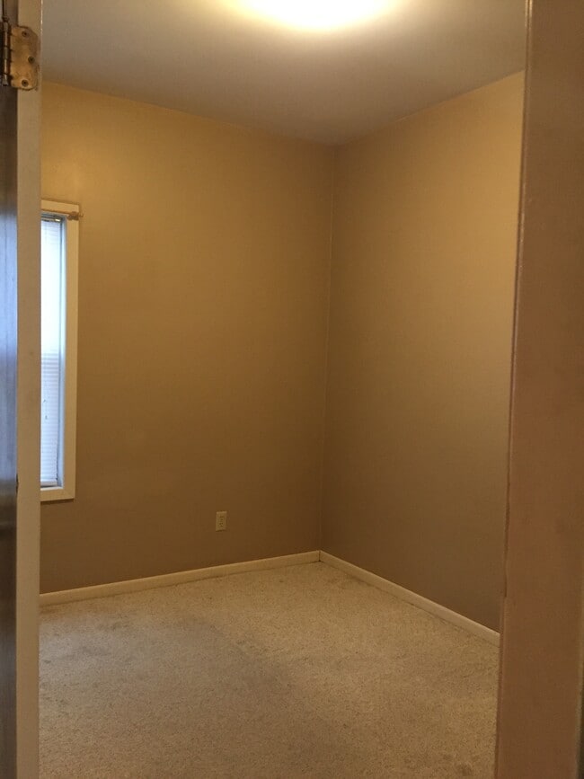 331 W Pleasant St Unidad Lower