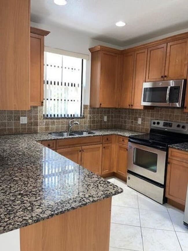 Photo - 114 Astor Cir