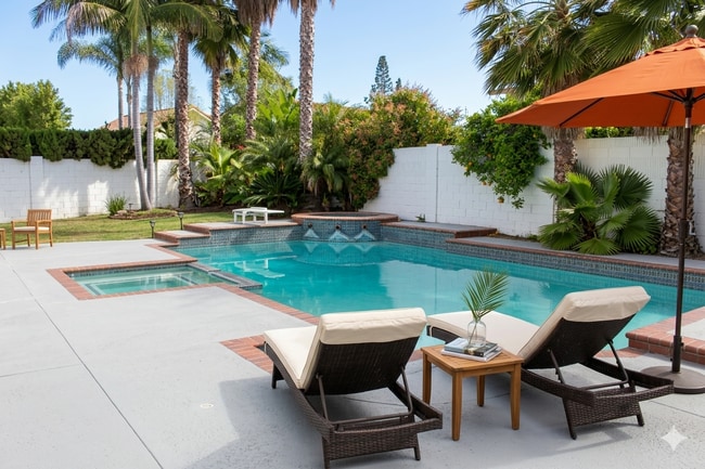 Photo - 465 S Tracy Ln