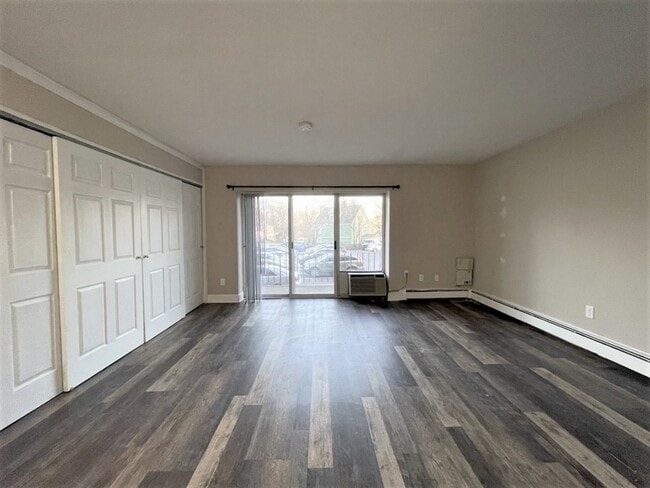 Photo - 625 Main St Unit 10