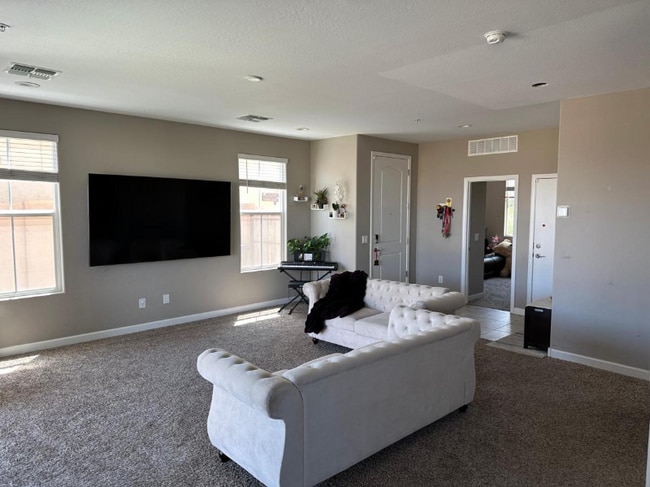 Photo - 1255 N Arizona Ave